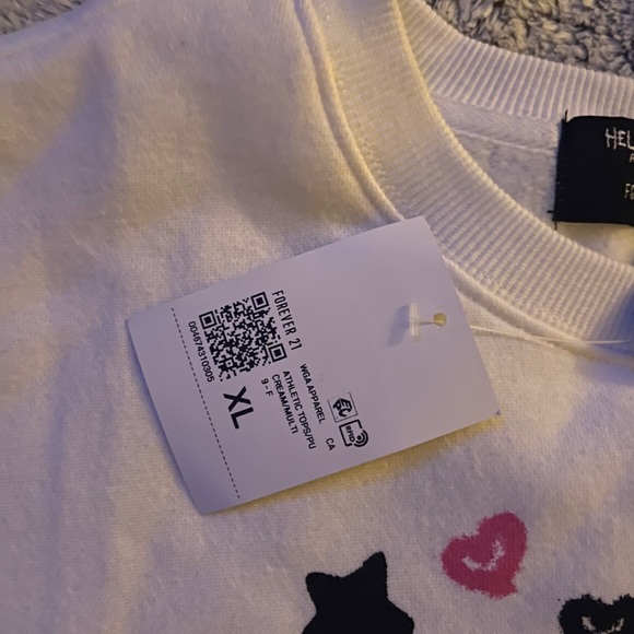 XL Hello Kitty & Friends Cropped Pullover NEW WITH TAG - Picture 2 of 5